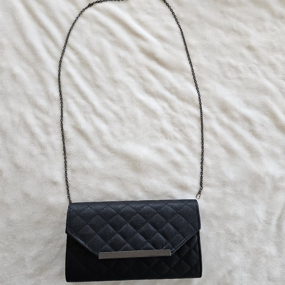 EUC Clutch Purse, Black, Quilted, with Detachable Chain, Kelly & Katie